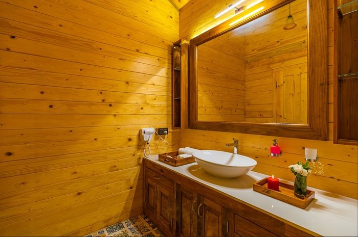 Larisa - Twin Suite Room - Image 6